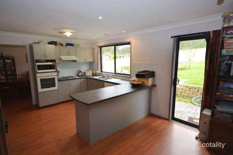 3 Nundah Cl, Bomaderry, NSW 2541