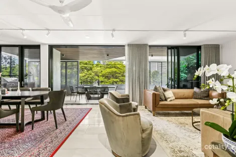 Property photo of 202/24 Wicklow Street Kangaroo Point QLD 4169