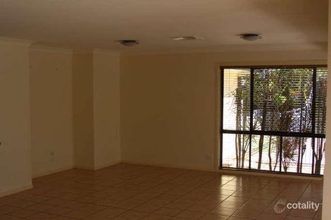 Property photo of 11 Magnolia Place Flinders View QLD 4305