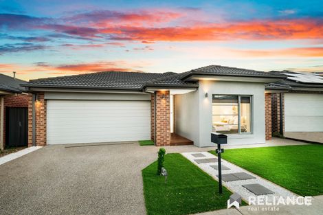 Property photo of 14 Alberfeldie Drive Truganina VIC 3029