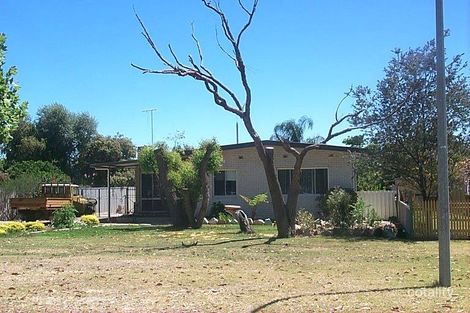 5 Morgan Rd, Redcliffe, WA 6104