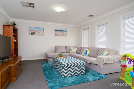 Property photo of 3 Park Place Lloyd NSW 2650