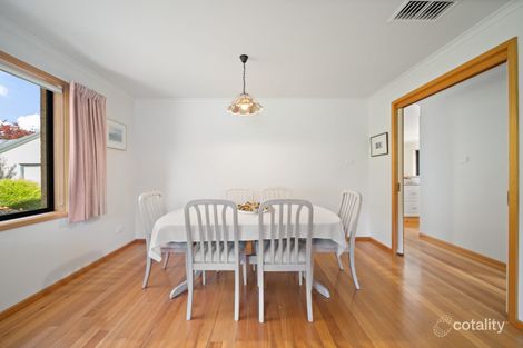 Property photo of 16 Macadamia Close Jerrabomberra NSW 2619