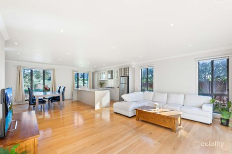 Property photo of 1 Gardner Mews Burwood VIC 3125