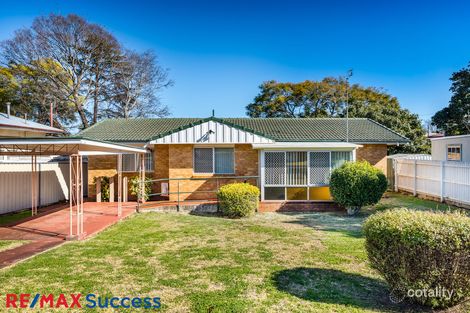 Property photo of 3 Clyde Street Mount Lofty QLD 4350