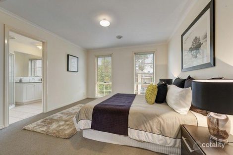 Property photo of 16 Hester Walk Macleod VIC 3085