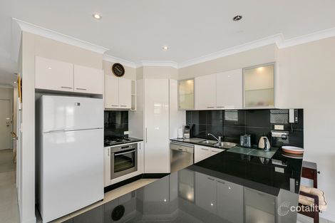 Property photo of 2/40 Bayview Street Runaway Bay QLD 4216