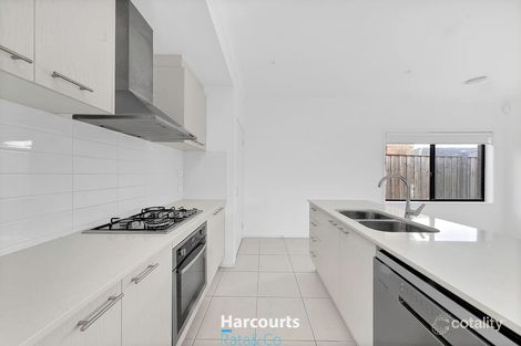 Property photo of 15 Vere Way Mickleham VIC 3064