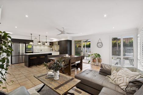 Property photo of 34 Kirralee Crescent Upper Kedron QLD 4055