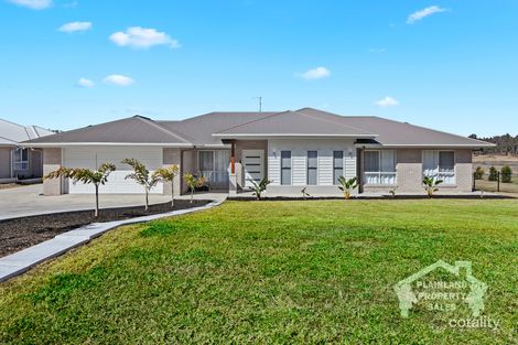 22 Lakesfront Pl, Hatton Vale, QLD 4341