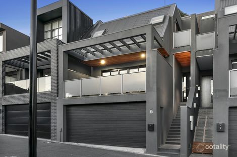 Property photo of 5 Fisken Place Kensington VIC 3031