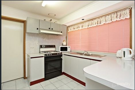 Property photo of 2 Axminster Drive Craigieburn VIC 3064