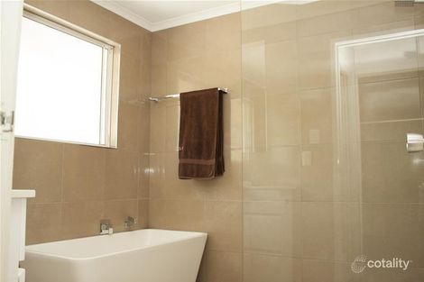 Property photo of 10/5 Greenlands Drive Varsity Lakes QLD 4227