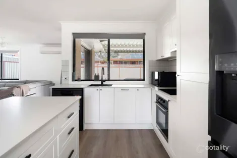 Property photo of 7 Harper Close Tahmoor NSW 2573