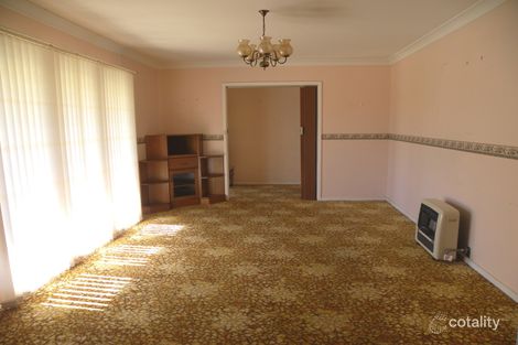 Property photo of 11 Kooralla Walk Cowra NSW 2794