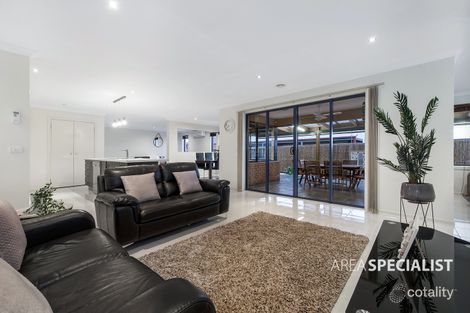 Property photo of 43 Flametree Circuit Cranbourne VIC 3977
