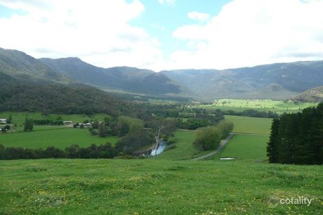 2h Mclees Rd, Buffalo River, VIC 3737