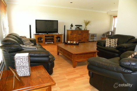 7 Coral Ct, Sussex Inlet, NSW 2540