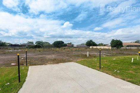 Property photo of 37 Bausch Street Berwick VIC 3806