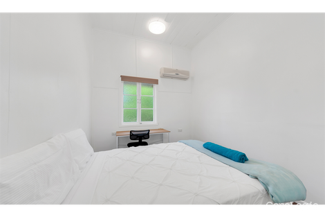Property photo of 2 Nellie Street Parramatta Park QLD 4870
