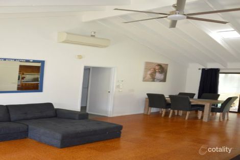 Property photo of 11-13 Rintoull Court Rosedale VIC 3847
