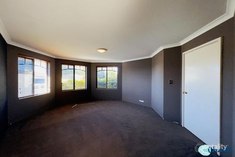 Property photo of 8 Valdez Way Port Kennedy WA 6172