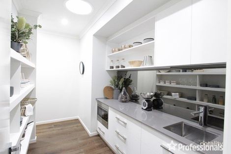 13 Weeks Rd, Ascot, VIC 3551