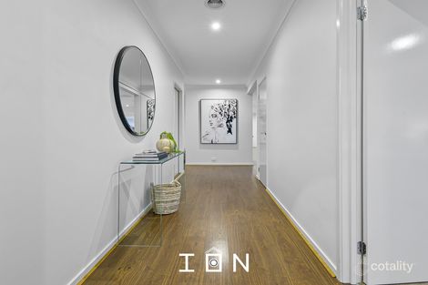 Property photo of 11 Murgese Circuit Clyde North VIC 3978