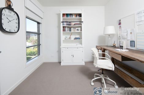 Property photo of 72 Elmswood Boulevard Keysborough VIC 3173