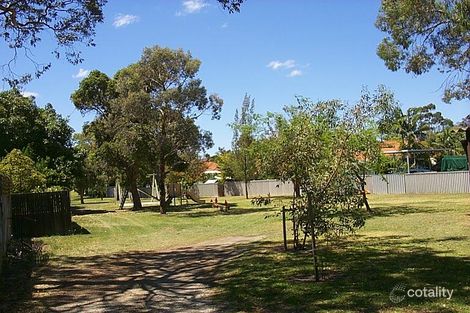 65a Inverness Cres, Menora, WA 6050