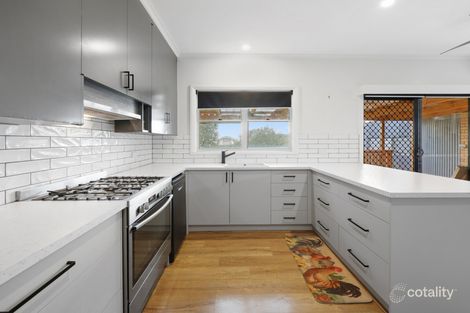 Property photo of 23 Mount Road Mortlake VIC 3272