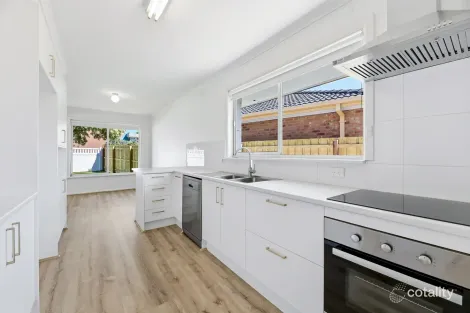 Property photo of 38 Tara Drive Frankston VIC 3199