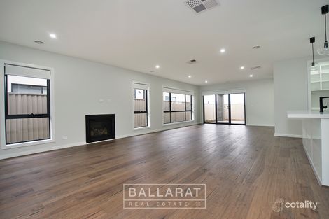 Property photo of 51 Willoby Drive Alfredton VIC 3350