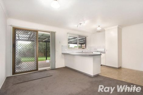 Property photo of 5 Albyn Close Pakenham VIC 3810