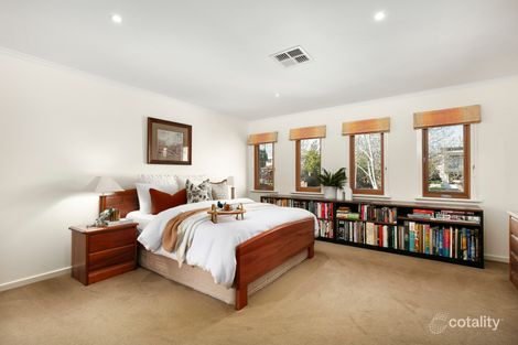 Property photo of 33 Carnarvon Road Strathmore VIC 3041