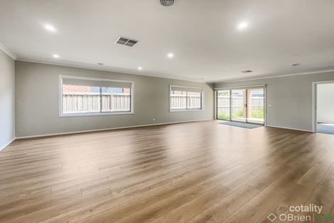 Property photo of 8 Meadowbrook Crescent Warragul VIC 3820