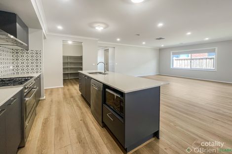 Property photo of 8 Meadowbrook Crescent Warragul VIC 3820