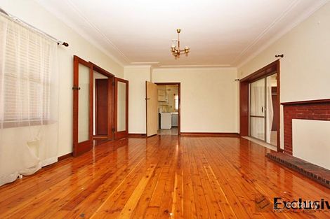 Property photo of 12 Cavell Avenue Rhodes NSW 2138