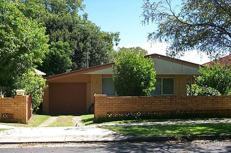 12 Billington St, Labrador, QLD 4215