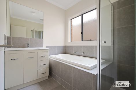 Property photo of 23 Victoria Cross Parade Wodonga VIC 3690