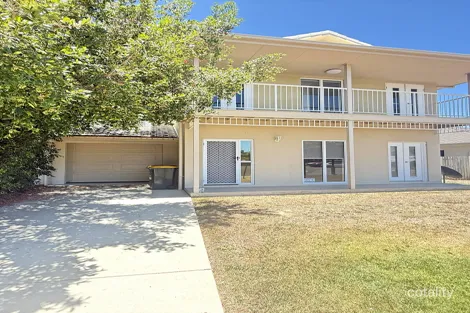 2 Seabreeze Cres, Bowen, QLD 4805