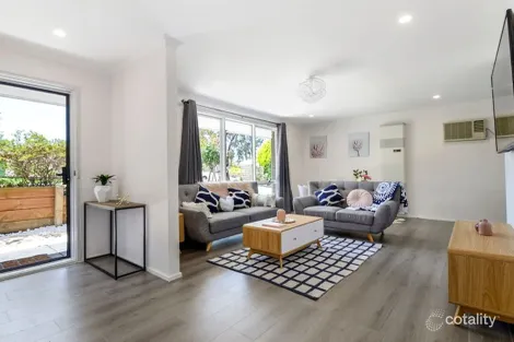 Property photo of 63 Murphy Road Pakenham VIC 3810
