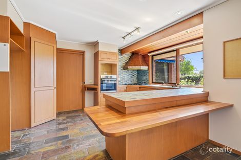 Property photo of 4 Mundara Court Glen Waverley VIC 3150