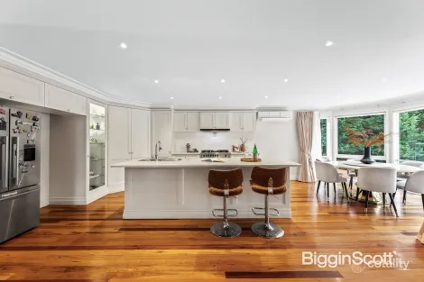 Property photo of 2 Aylesbury Way Warrandyte VIC 3113