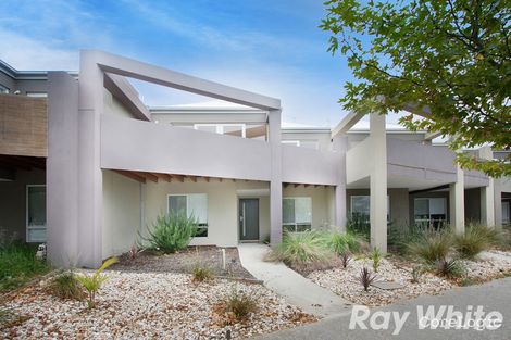 Property photo of 57 Lakeside Boulevard Pakenham VIC 3810