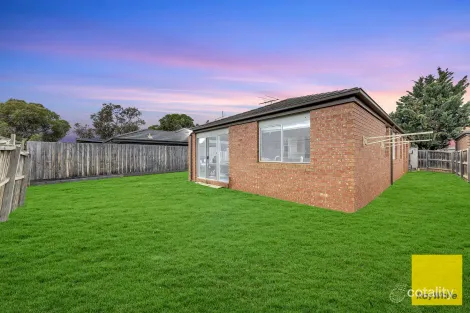 Property photo of 12 Juliet Avenue Tarneit VIC 3029
