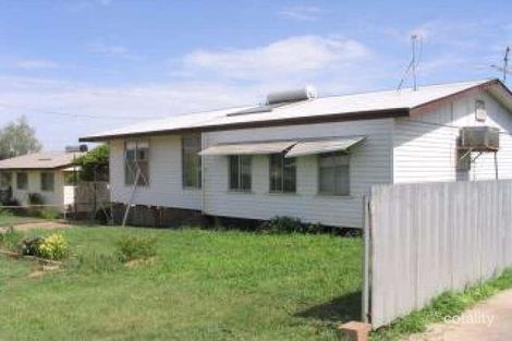 25 Wewak St, Soldiers Hill, QLD 4825