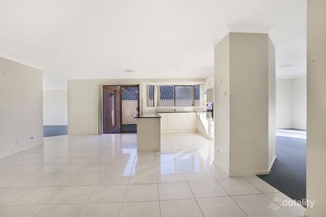 Property photo of 27 Eucalyptus Circuit Warabrook NSW 2304