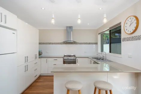 Property photo of 37 Jean Avenue Berkeley Vale NSW 2261