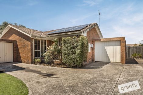 Property photo of 2/30 Strathavan Drive Berwick VIC 3806